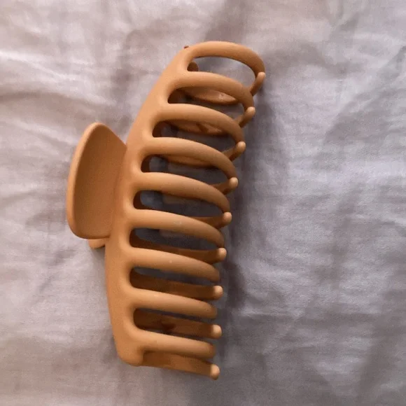 Assortment of Jaw Clips for Hair-Thick Hair - Picture 3 of 5